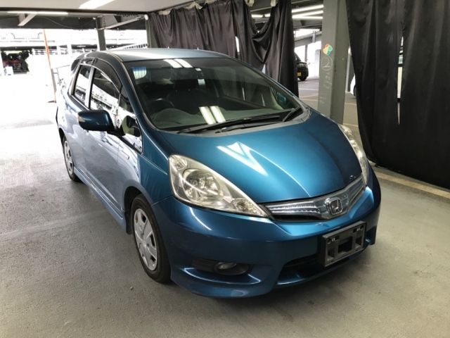 2058 Honda Fit shuttle GP2 2012 г. (NISSAN Osaka)